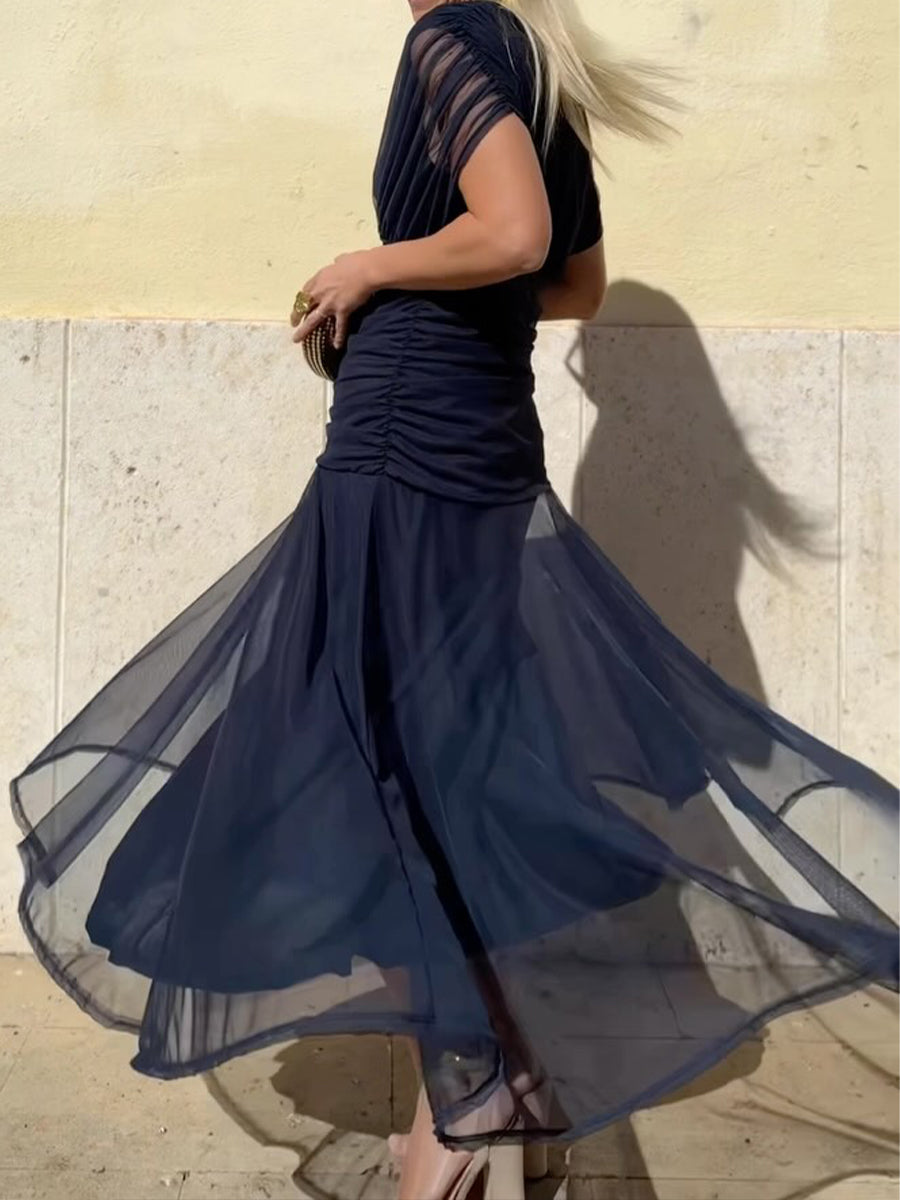 Valoria™ – Off-shoulder-tyylinen rypytetty mesh-iltapuku