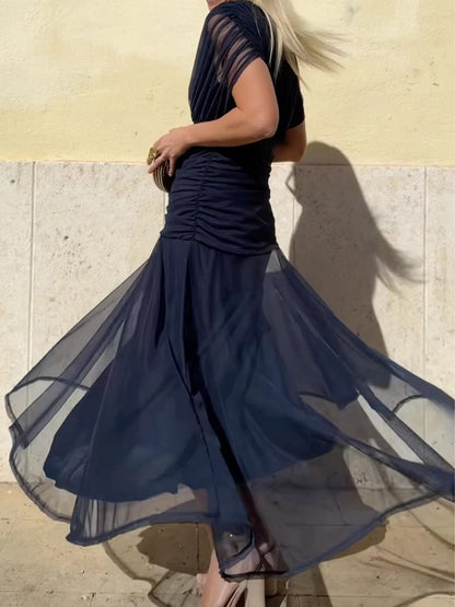 Valoria™ – Off-shoulder-tyylinen rypytetty mesh-iltapuku