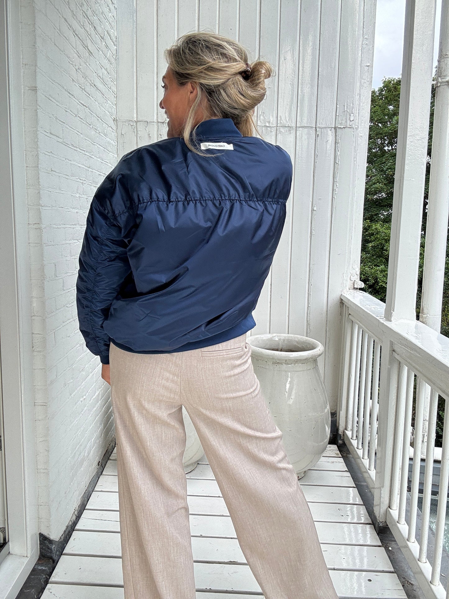 Olivia™ – Satiini­pintainen bomber-takki